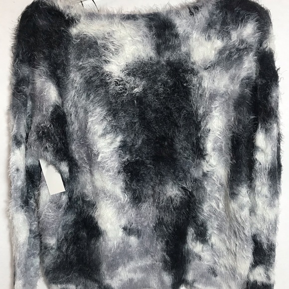 NWT Two by Vince Camuto Eyelash Sweater Medium - Picture 2 of 5